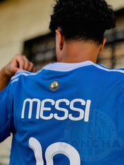 CAMISETA ARGENTINA RETRO VISITANTE 2010