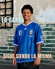 CAMISETA ARGENTINA RETRO VISITANTE 2010