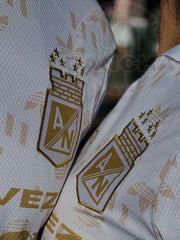 CAMISETA NACIONAL RETRO ADIDAS PILSEN BLANCA DORADA 1996