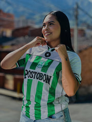 CAMISETA NACIONAL RETRO VISITANTE CONVERSE 2001
